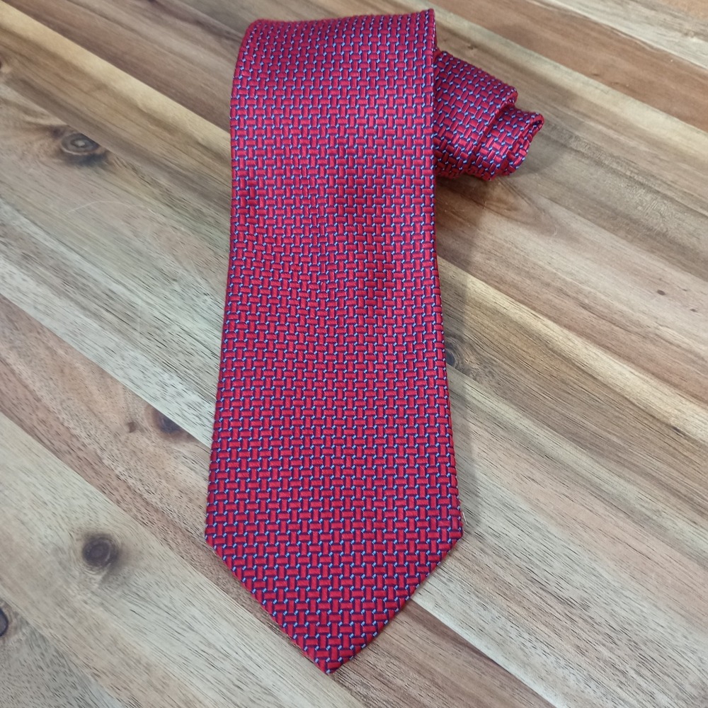 Jos A Bank Signature Collection Tie Necktie‎ 100% Silk Red Basketweave Pattern